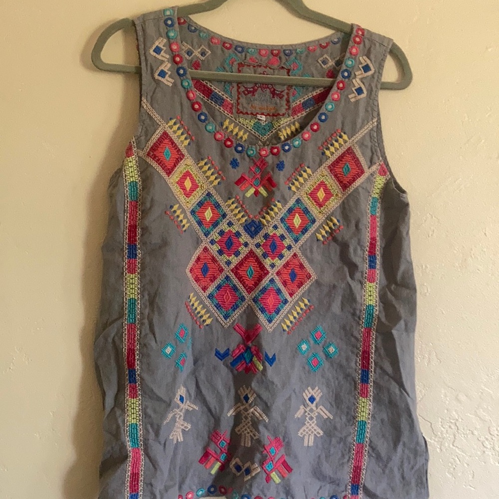 Johnny Was embroidery top size L
